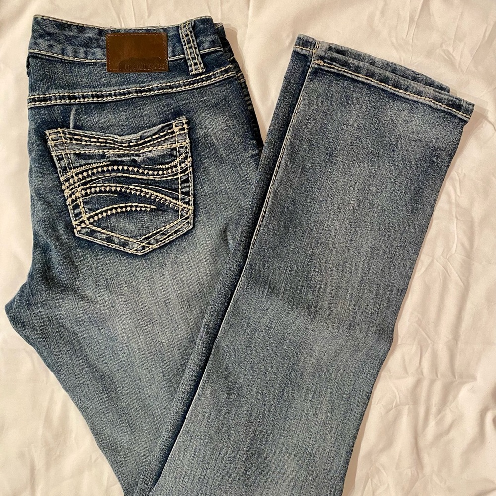 Maurices jeans